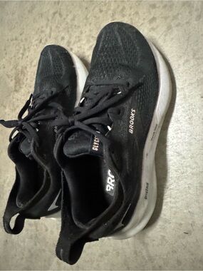 Brooks Women’s Black and White Running Sneakers